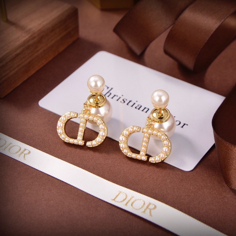 chr1st1an D10r earrings